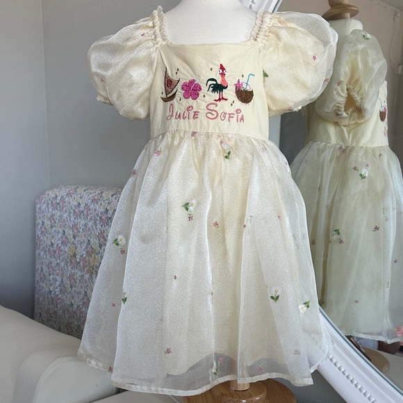 Unk Other - Girl Dress with Embroidery Design name (Julie Sofia) size 5T